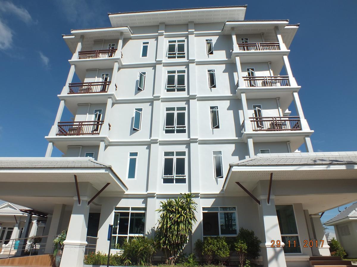 Sukkhamas Pirom Hotel Nakhonratchasima Buitenkant foto