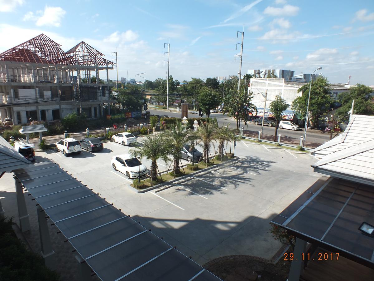 Sukkhamas Pirom Hotel Nakhonratchasima Buitenkant foto