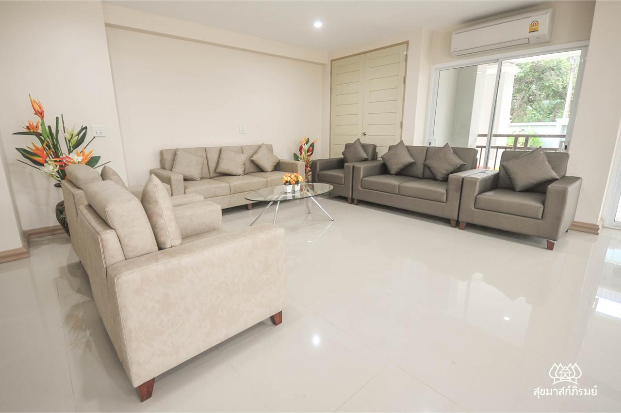 Sukkhamas Pirom Hotel Nakhonratchasima Buitenkant foto