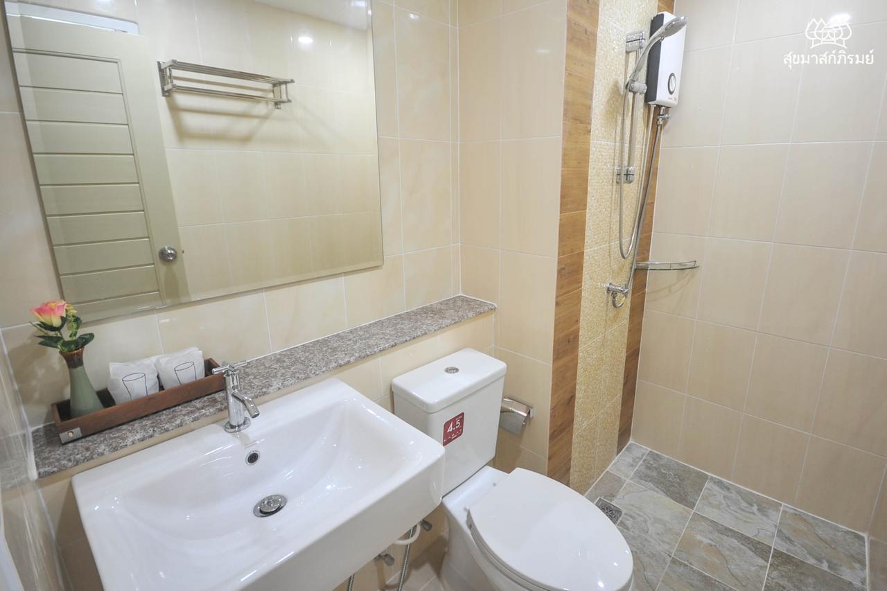 Sukkhamas Pirom Hotel Nakhonratchasima Buitenkant foto